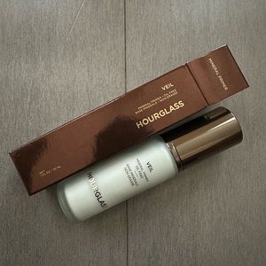 NEW Hourglass Mineral Veil Primer